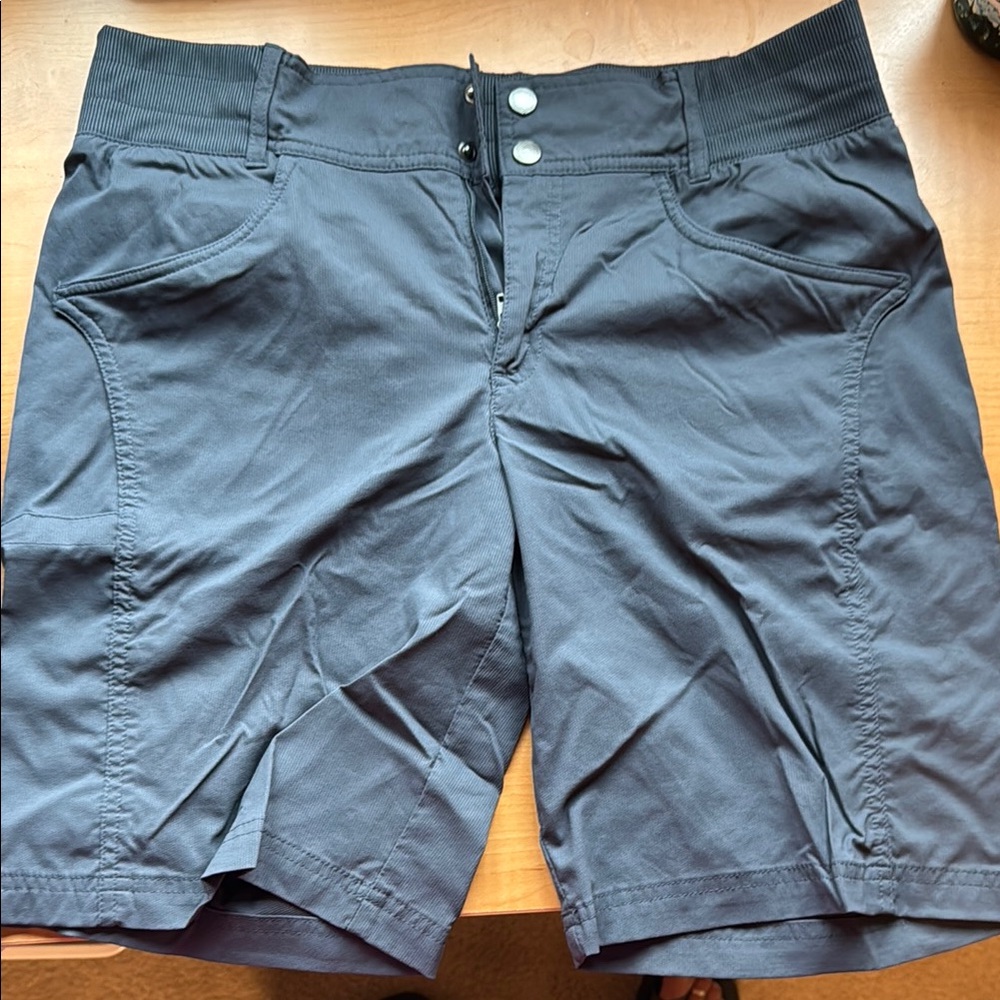 Title Nine 10’’ Clamber Hiking Shorts - DARK GREY